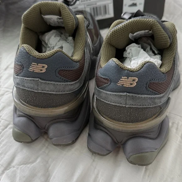 New Balance 9060 Blacktop Dark Moss EU38.5/US7.5 - Picture 8 of 11